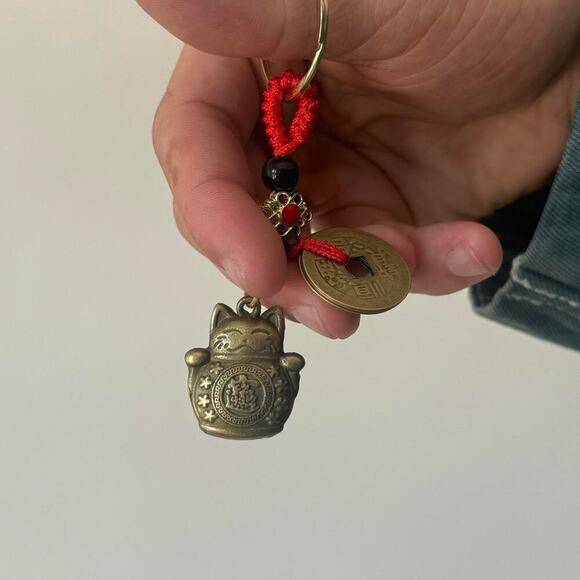 Y2K Red Gold Lucky Cat Keychain Embroidered Charm Decorative Accessory - Picture 4 of 6